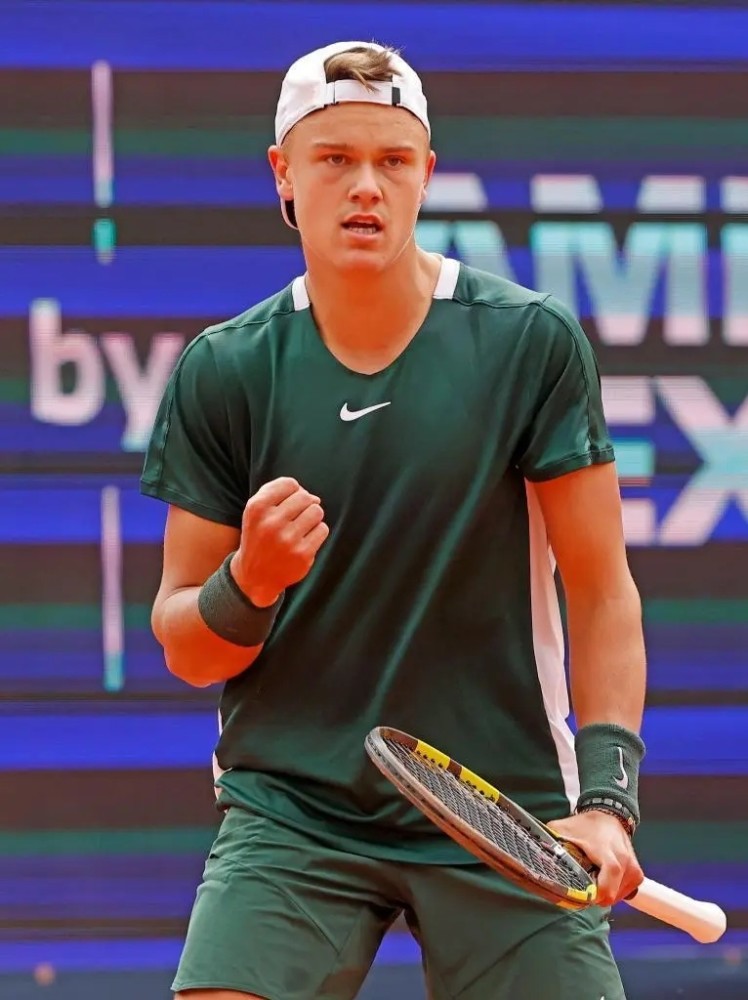 尤其对选手 尤其对选手