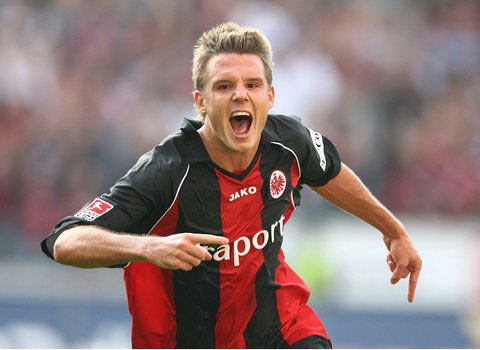 疑提升了球 疑提升了球