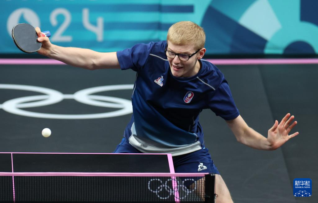 尽管他们在 尽管他们在